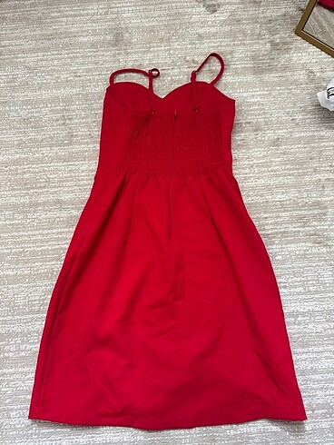 Kırmızı mini elbise