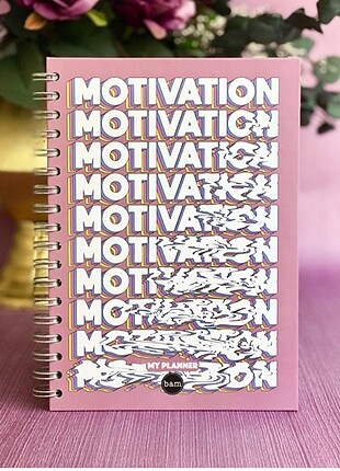 Motivasyon tasarımlı konuşan ajanda