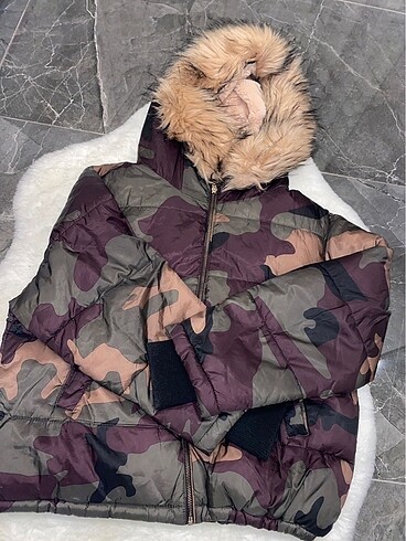 Pull and Bear Mont
