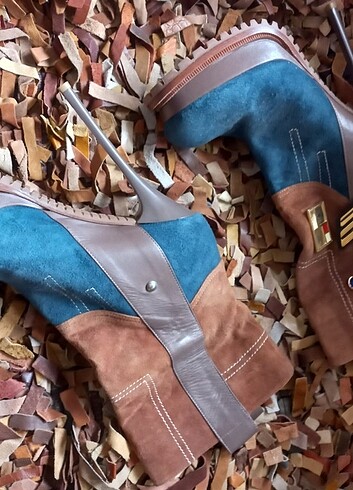 39 Beden #FLOWER NUBUK STELETTO TAŞLI DERİ