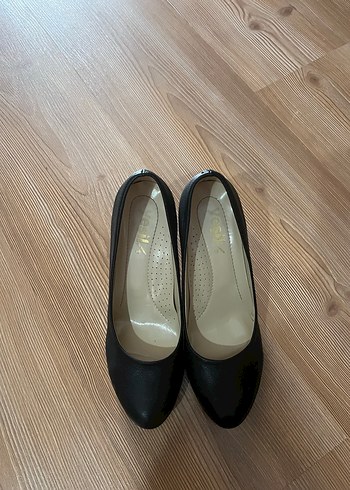 Siyah Tokalı Stiletto Topuklu Kadın Ayakkabı - Görsel 2