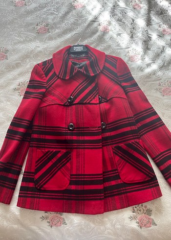 Kırmızı Desenli Midi Kaban - Görsel 2