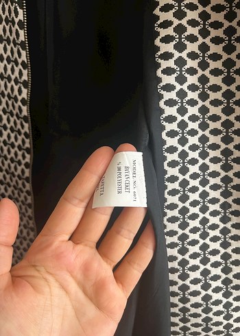 Düğmeli Siyah Beyaz Desenli Kadın ceket - Görsel 3