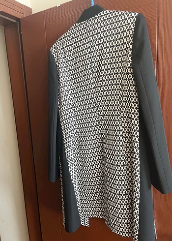 Düğmeli Siyah Beyaz Desenli Kadın ceket - Görsel 4