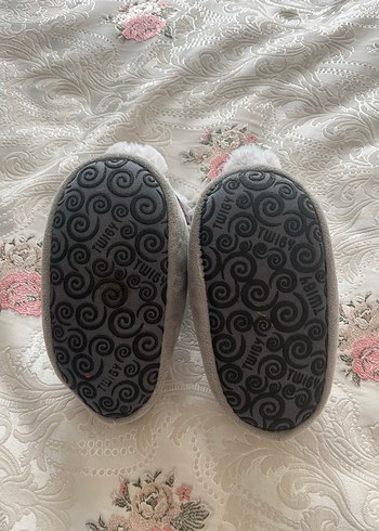 Erkek Çocuk Gri Kürklü Ev Terliği - Görsel 2