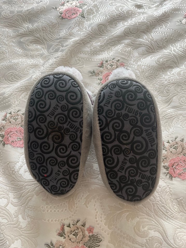 Erkek Çocuk Gri Kürklü Ev Terliği - Görsel 2