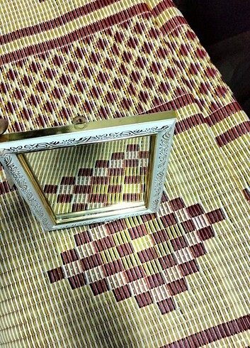 Duvar ufak aynası plastik beyaz ve altın desenli sıra numarası 6 - Görsel 3