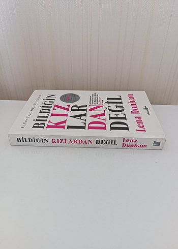 Bildigin Kizlardan Degil - Lena Dunham
