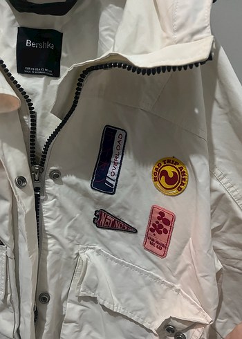 Bershka renkli baskılı yağmurluk - Görsel 7