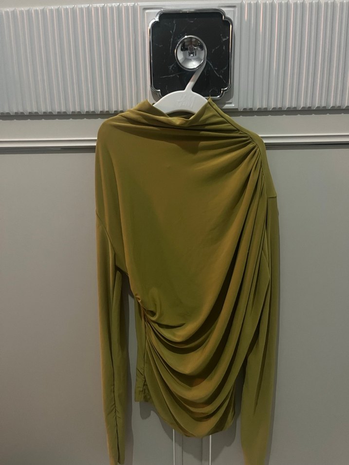 Drapeli Yüksek Yaka Kadın Bluz yağ yeşili - Görsel 3