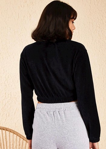 Siyah Yüksek Yakalı Mini Kadın Kazak kadife - Görsel 3