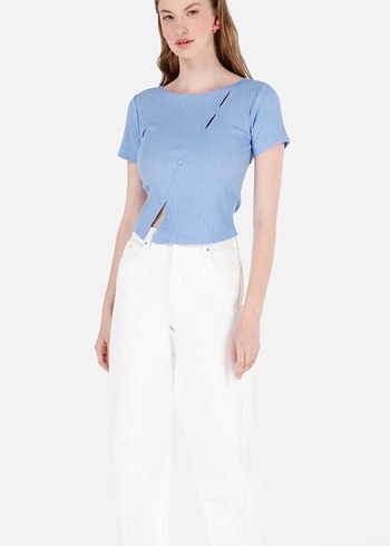 Mavi Düğmeli Kısa Kollu Bluz - Görsel 2