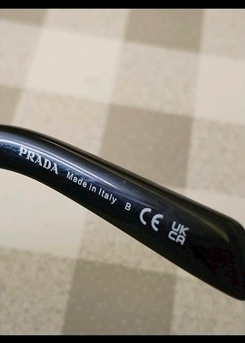 Prada Siyah Minimalist Kadın Güneş Gözlüğü - Görsel 5