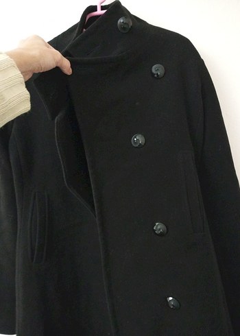 Siyah Düğmeli Kaban - Görsel 4