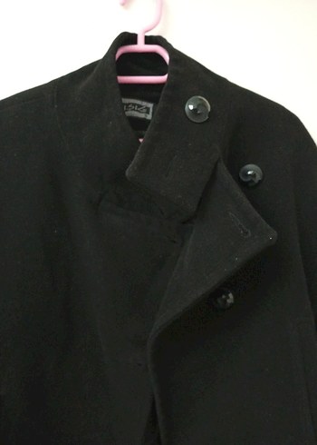 Siyah Düğmeli Kaban - Görsel 2