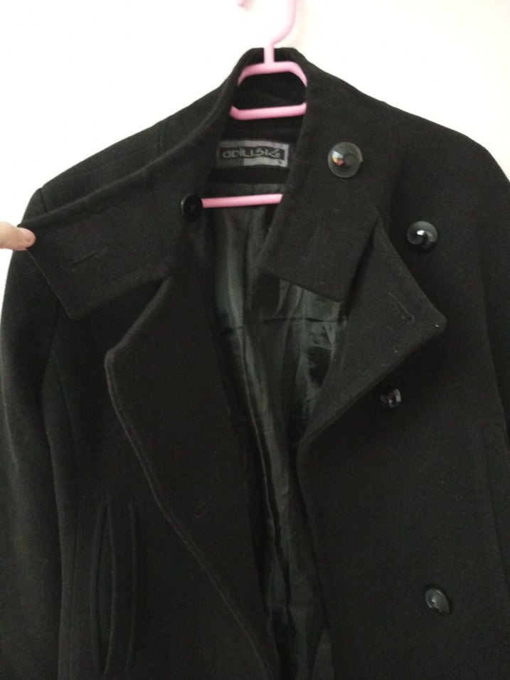 Siyah Düğmeli Kaban - Görsel 3