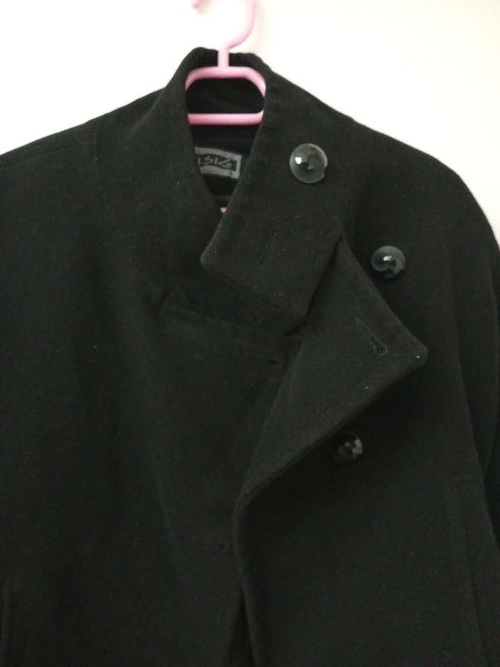 Siyah Düğmeli Kaban - Görsel 2