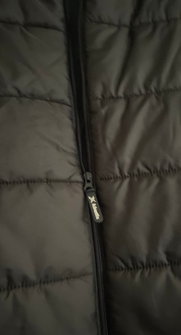 Siyah Fermuarlı Kadın Yelek - Görsel 3