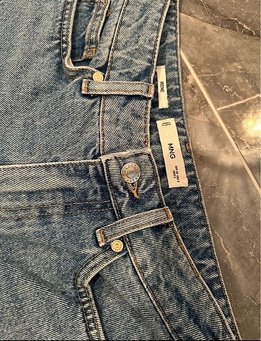 34 Beden mavi Renk Mango jean yüksek bel