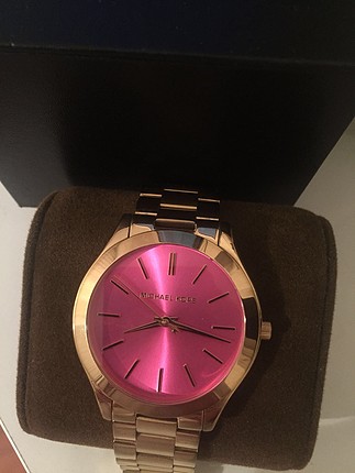 Michael Kors saat