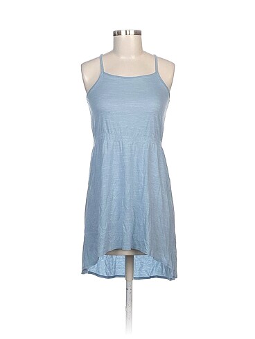 H&M Kısa Elbise %70 İndirimli.