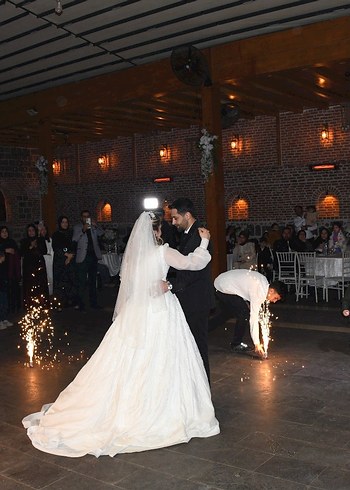 Uzun Kollu Şeffaf Prenses Model Beyaz Gelinlik - Görsel 6