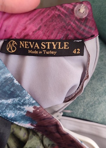 Mor Desenli Uzun şifon Tesettür Elbise - Görsel 4