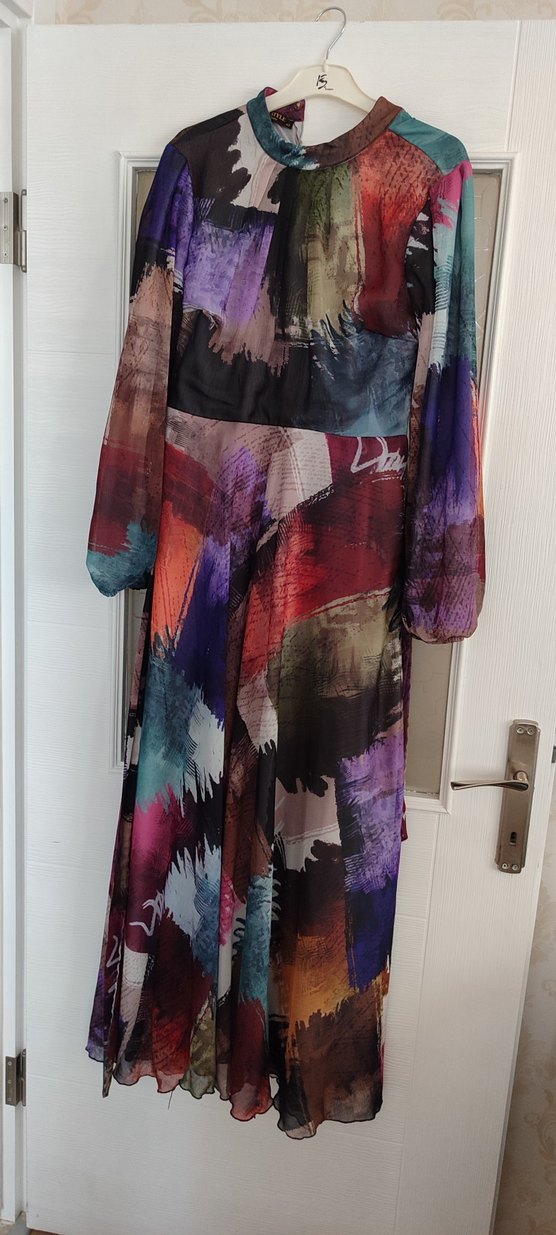 Mor Desenli Uzun şifon Tesettür Elbise - Görsel 2