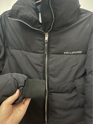 Bershka followers mont