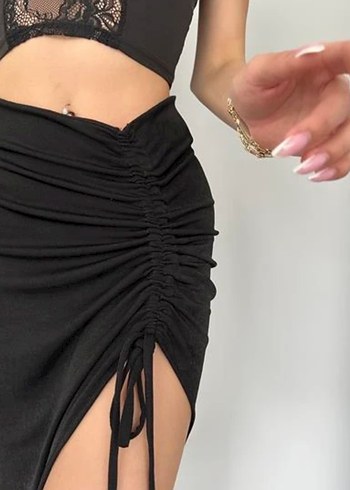 Trendyol & Milla Siyah Pilili Midi Mini Etek