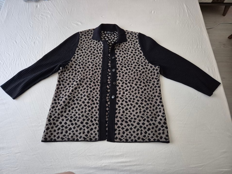 Düğmeli Desenli Kahverengi Hamile Ceketi - Görsel 4