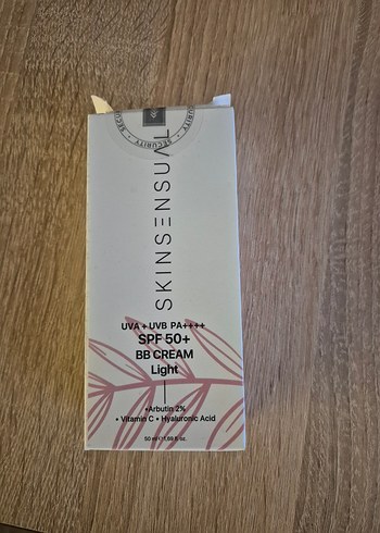 Skinsensual SPF50+ Açık Ton BB Krem - Görsel 2