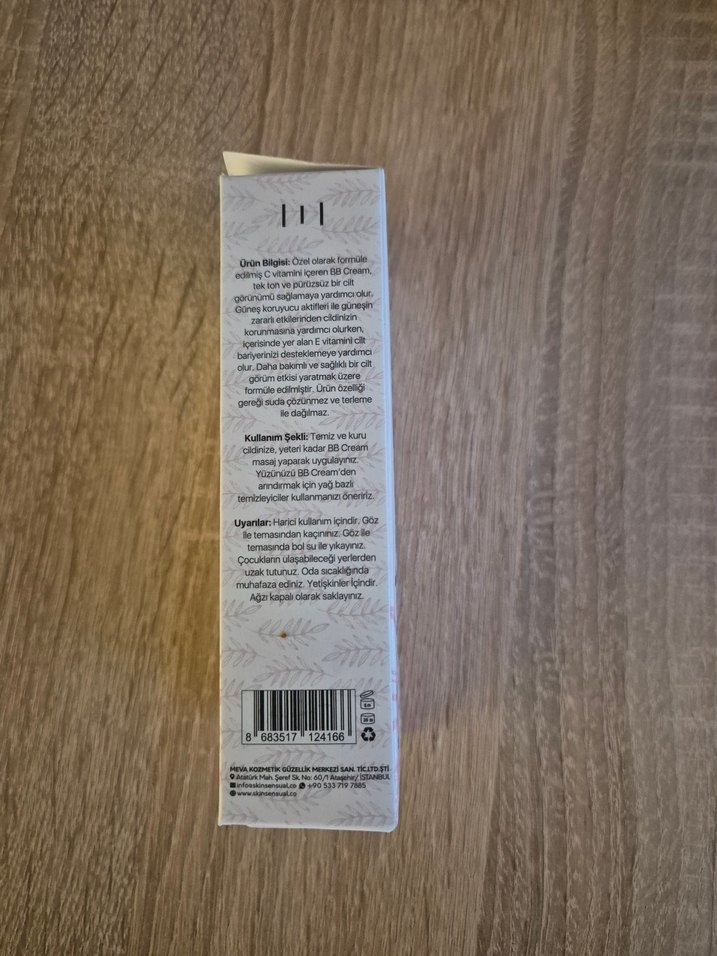 Skinsensual SPF50+ Açık Ton BB Krem - Görsel 3