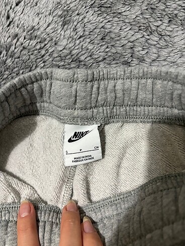 s Beden Nike eşofman altı