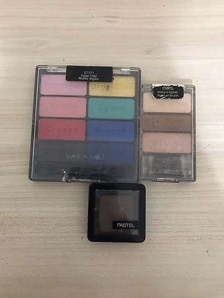2 adet far paleti ve tek adet pastel far 20 tl ????????