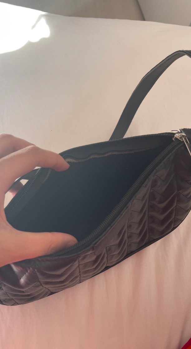 Siyah Minimalist Fermuarlı Kadın Çantası - Görsel 3