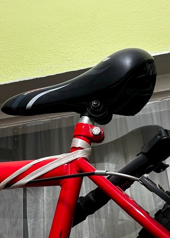 Kırmızı Bisiklet - Görsel 4