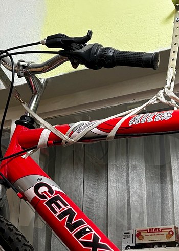 Kırmızı Bisiklet - Görsel 3