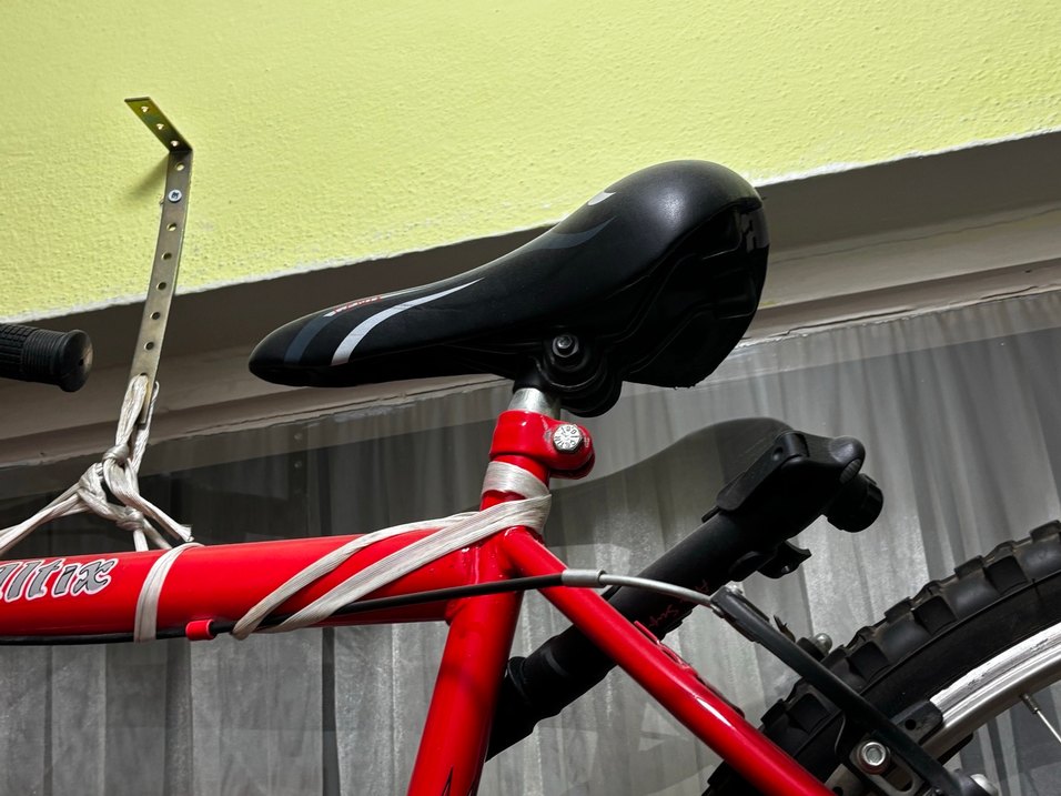 Kırmızı Bisiklet - Görsel 4