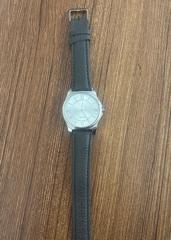 Minimalist Gri Kadranlı kadın Saati - Görsel 2