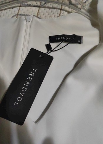 V Yaka Çiçek Desenli Midi Elbise - Görsel 5