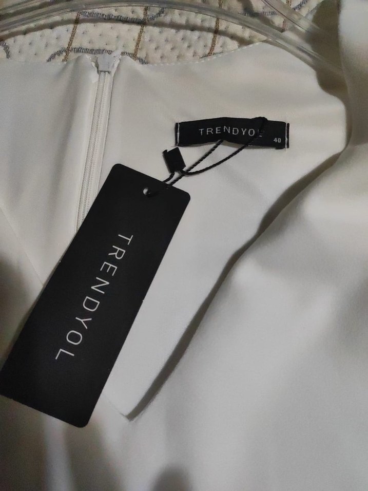 V Yaka Çiçek Desenli Midi Elbise - Görsel 5