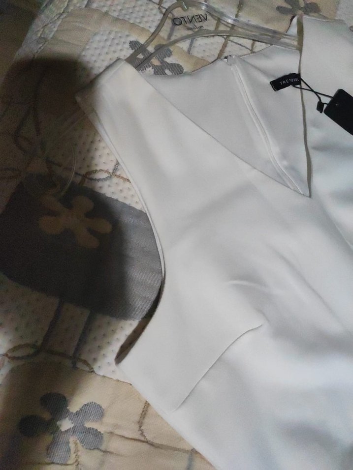 V Yaka Çiçek Desenli Midi Elbise - Görsel 3