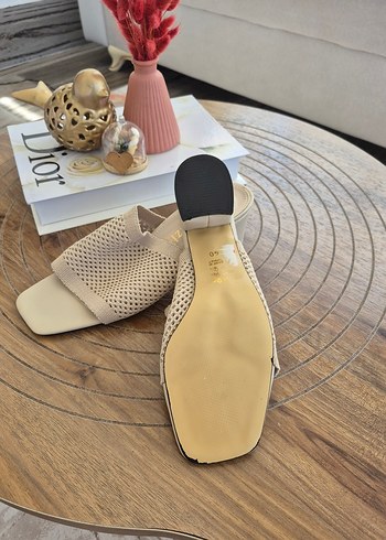 Diğer Bej Minimalist Kadın Terlikler