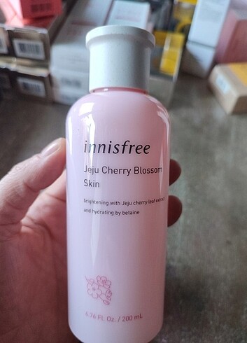 INNISFREE JEJU CHERRY BLOSSOM SKIN 