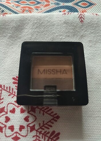 MISSHA Triple Shadow Far 