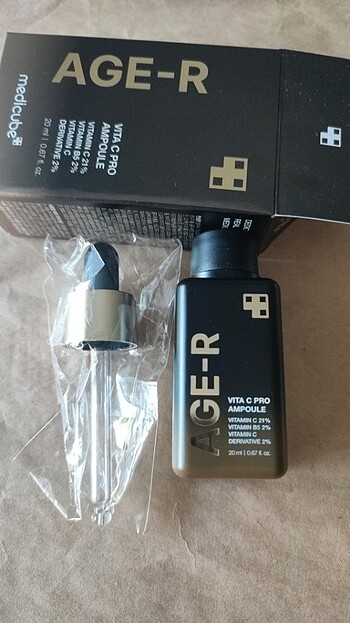 Beden Medicube Age-r Pro C Vita Ampoule