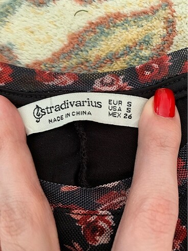 Stradivarius Çiçekli elbise