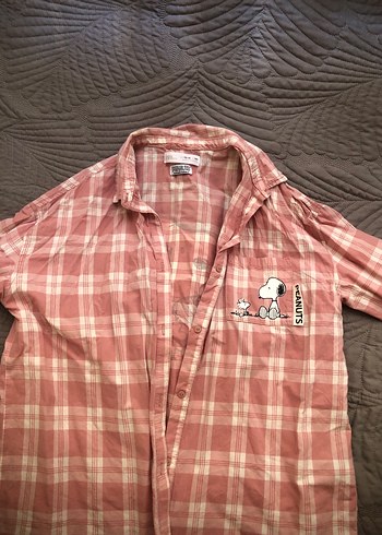Pembe Pamuklu Düğmeli Kısa Kollu Gömlek