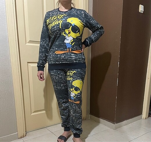 Diğer Tweety pijama takımı